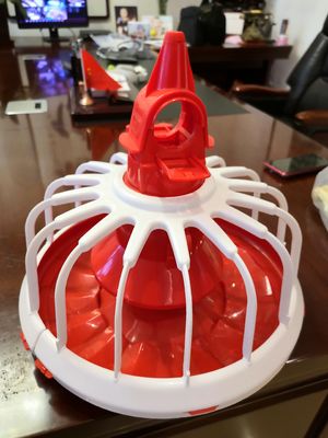 Red and white adjustable 16-cell round tray