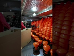 良質の鶏、アヒル、ガチョウの供給の管、家禽育成装置は自動的にシリンダーに与える